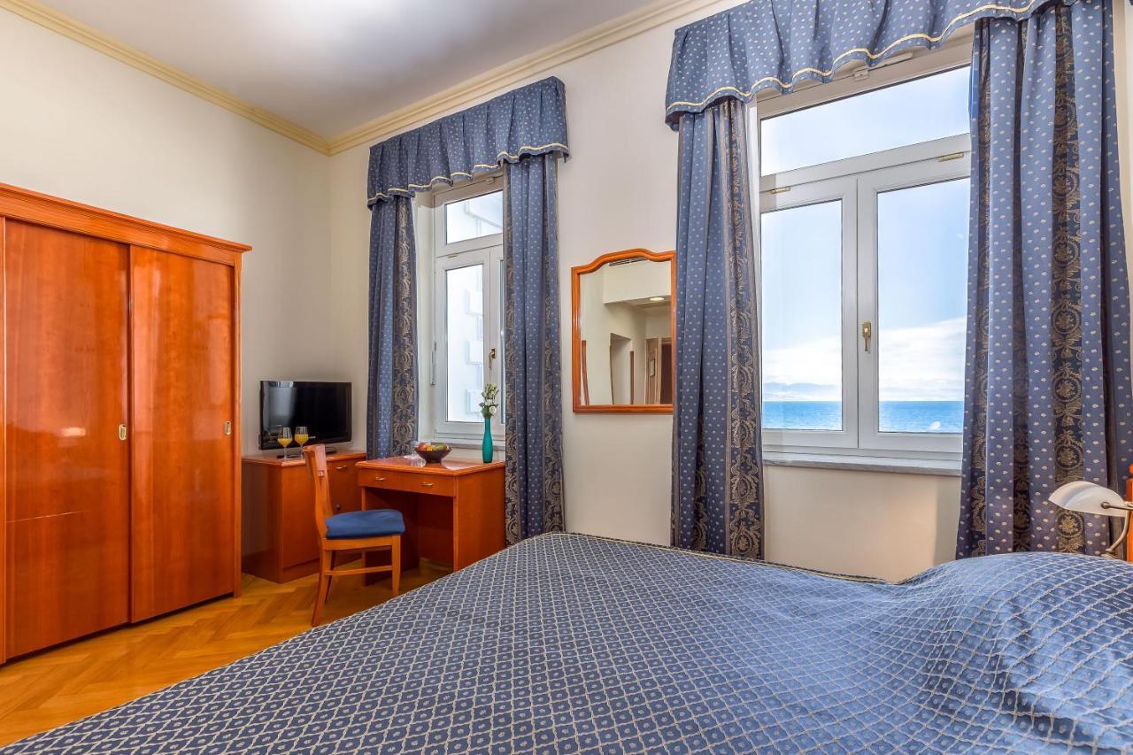 Hotel Galeb أوباتيا المظهر الخارجي الصورة