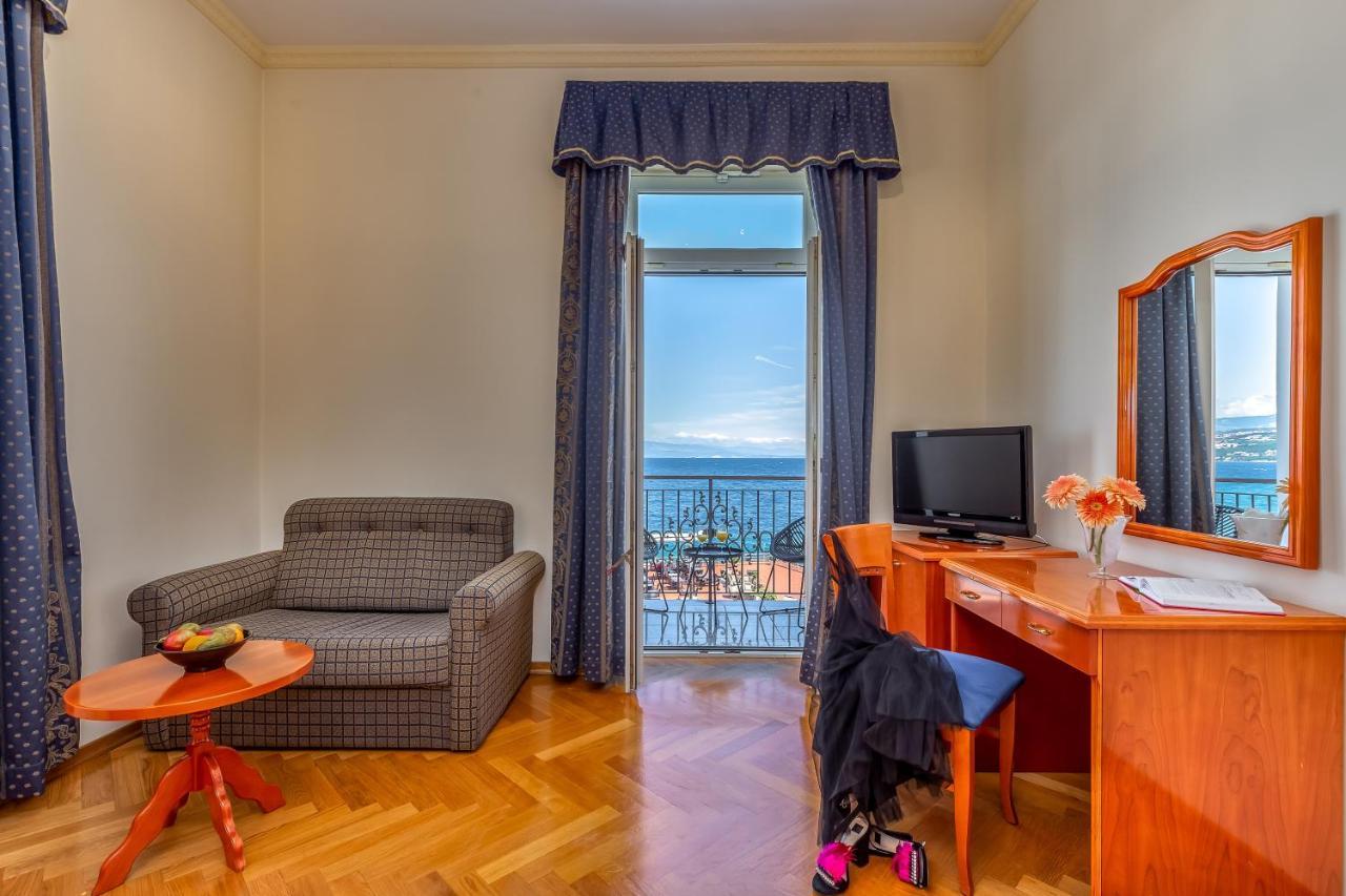 Hotel Galeb أوباتيا المظهر الخارجي الصورة