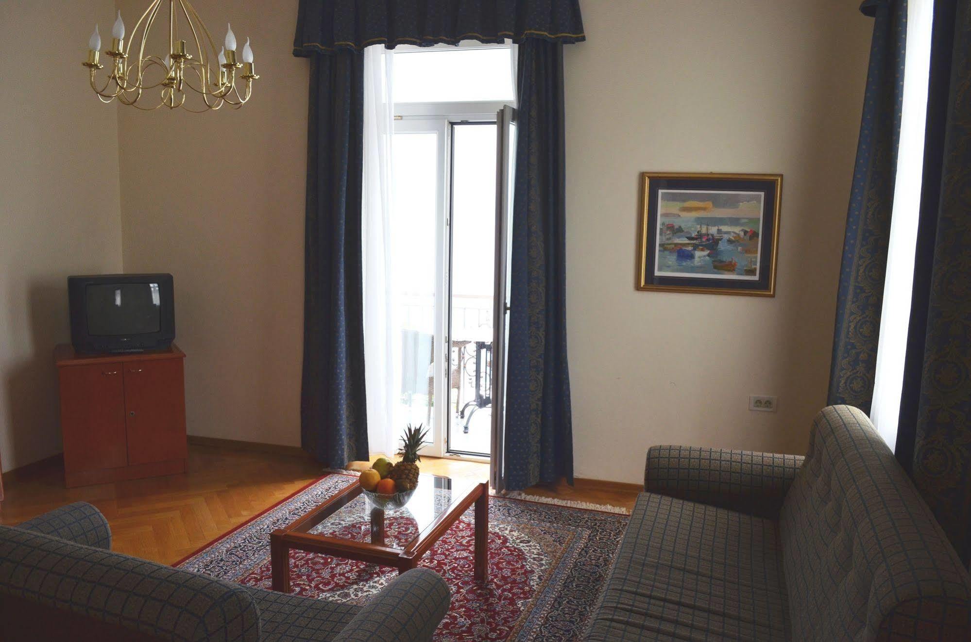 Hotel Galeb أوباتيا المظهر الخارجي الصورة