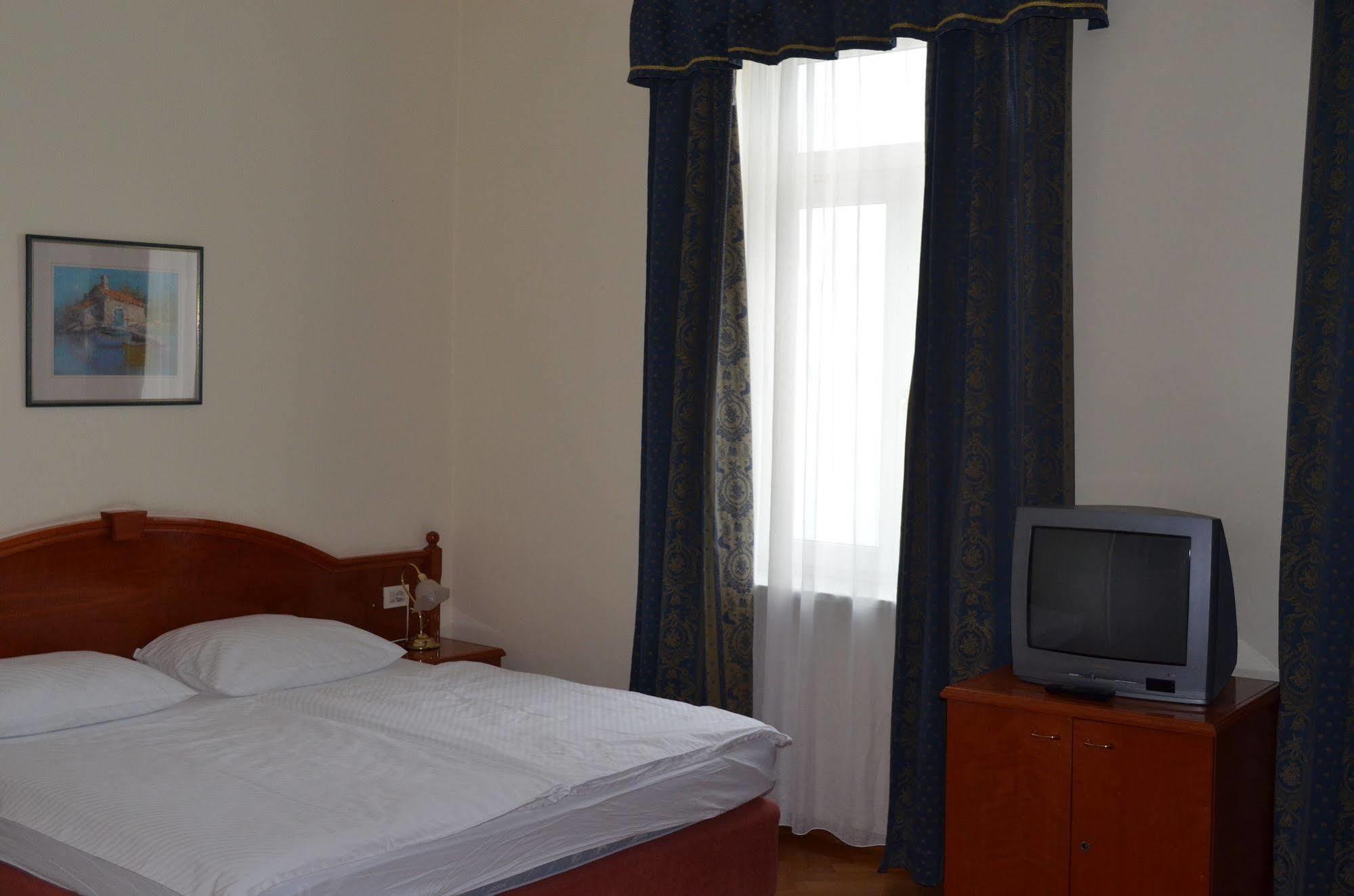 Hotel Galeb أوباتيا المظهر الخارجي الصورة