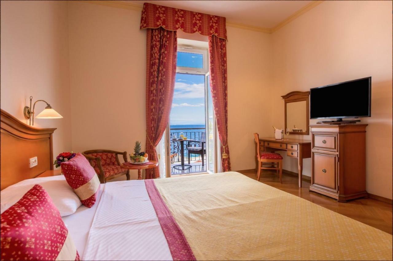 Hotel Galeb أوباتيا المظهر الخارجي الصورة