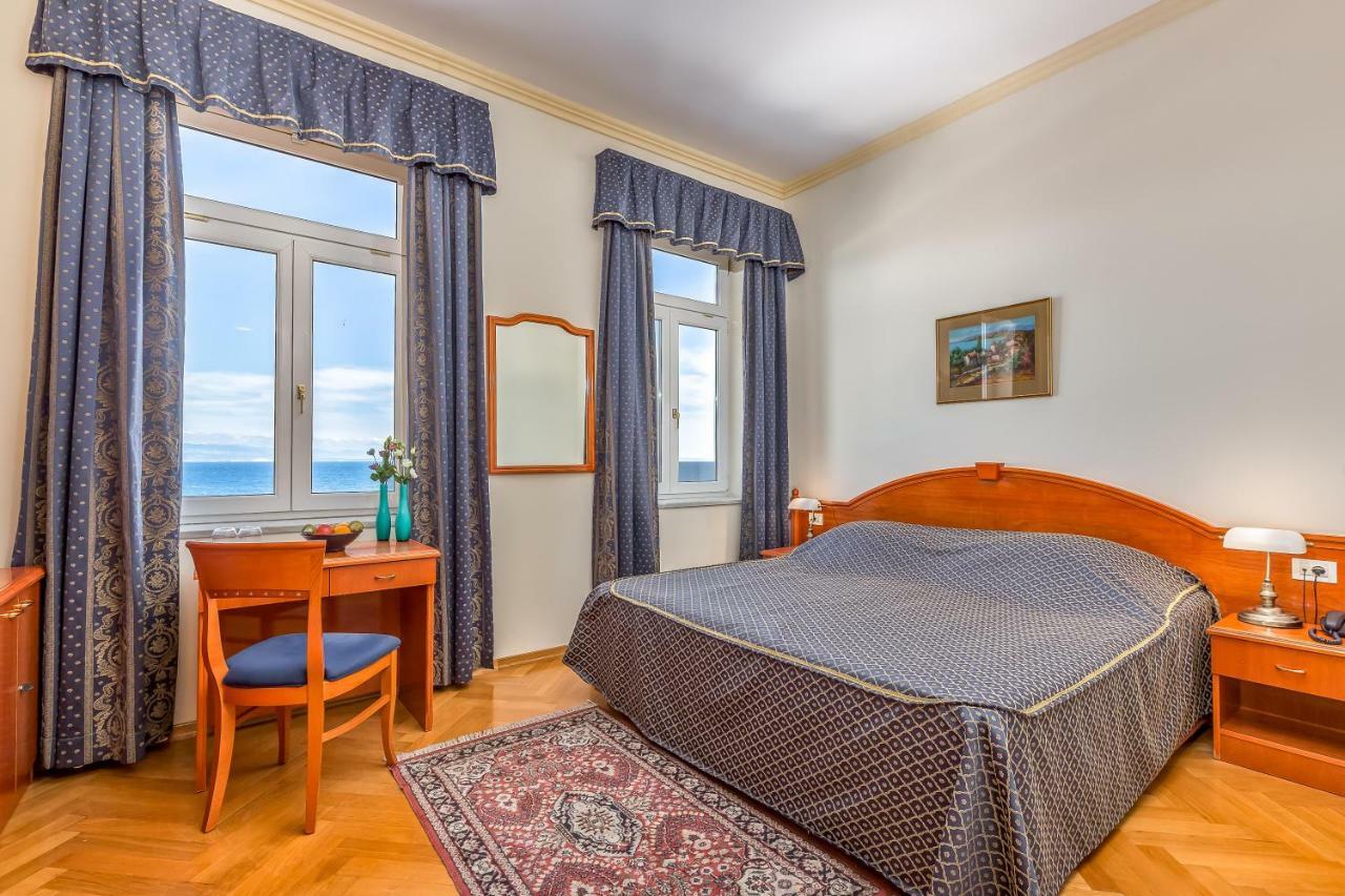 Hotel Galeb أوباتيا المظهر الخارجي الصورة